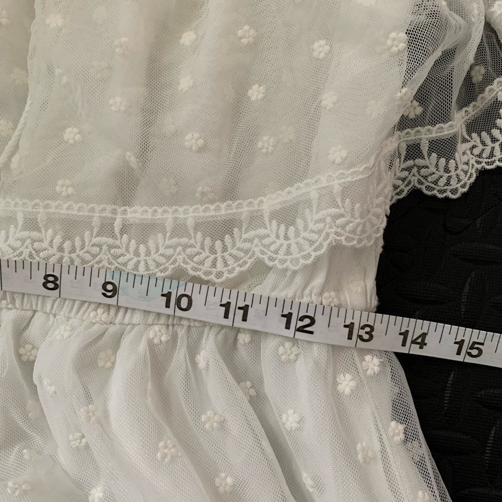 White embroidered dress size medium - Picture 9 of 9